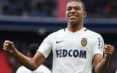 爱游戏电竞独家-B席训练中秀技术